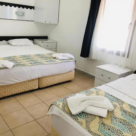 Hotel Lotus Line *